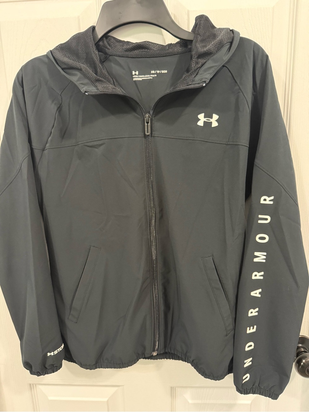 Under Armour Black Full-Zip Hooded Windbreaker